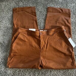 a new day- Straight Crop Pant